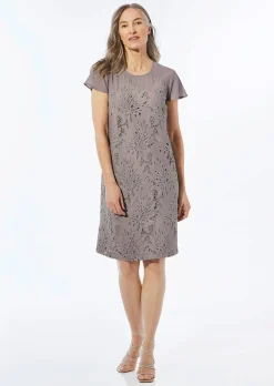 Kleid aus sommerlicher Spitze