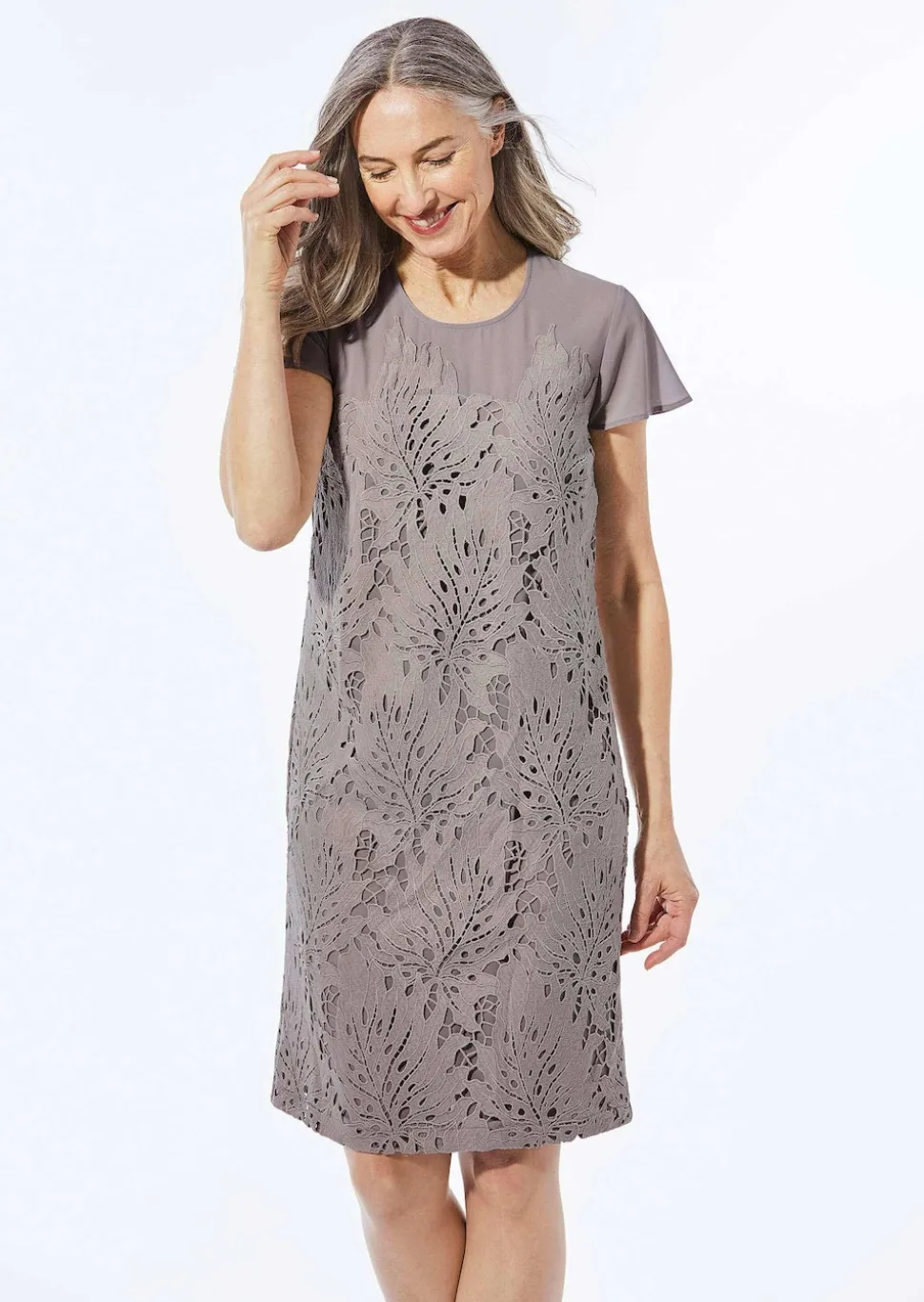 Kleid aus sommerlicher Spitze