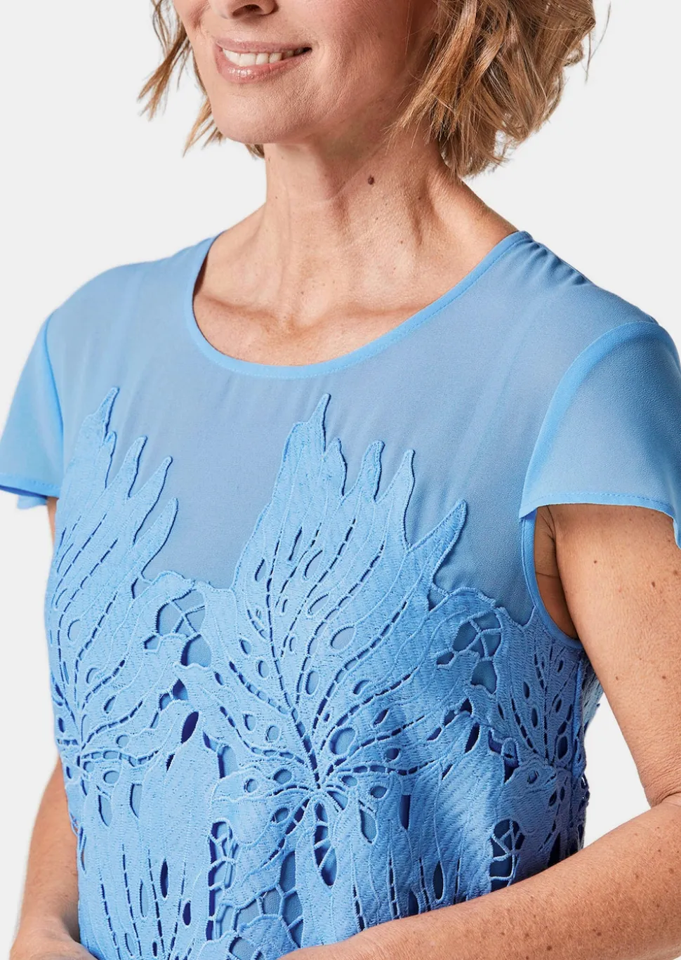 Kleid aus sommerlicher Spitze