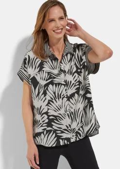 Kurzärmelige Bluse im Mustermix