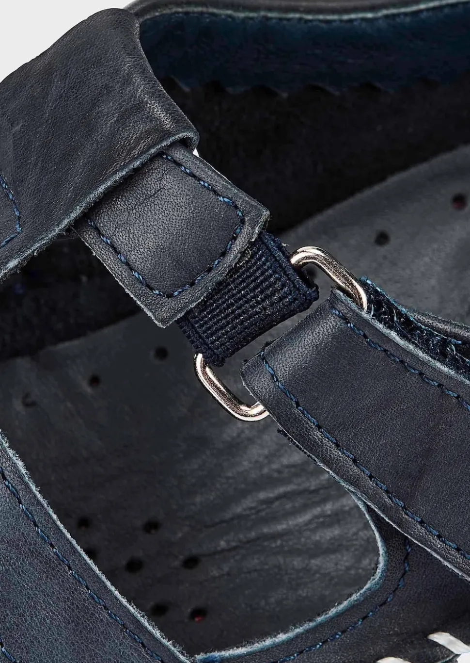Leder-Sandalen mit geschlossener Ferse