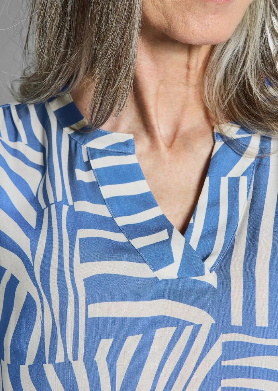 Leichte Bluse aus reiner Viskose