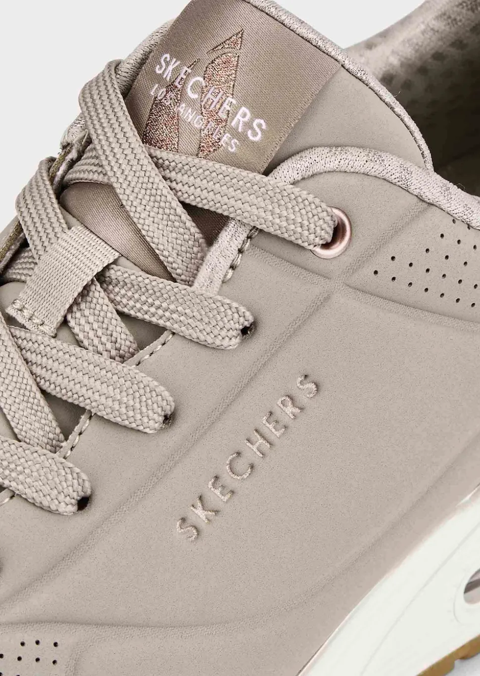 Leichter Sneaker mit Memory Foam