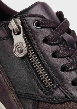 Leichter Sneaker mit Reißverschluss