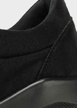 Leichter Sneaker mit Soft-Touch