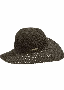 Leichter Sommerhut aus Papierstroh