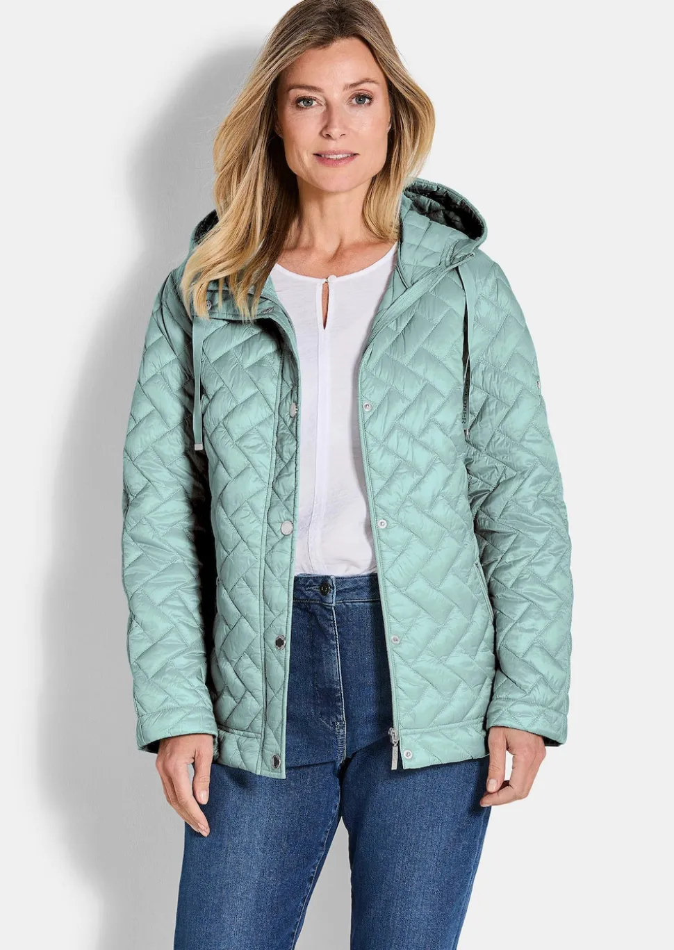 Leichte Steppjacke mit Kapuze