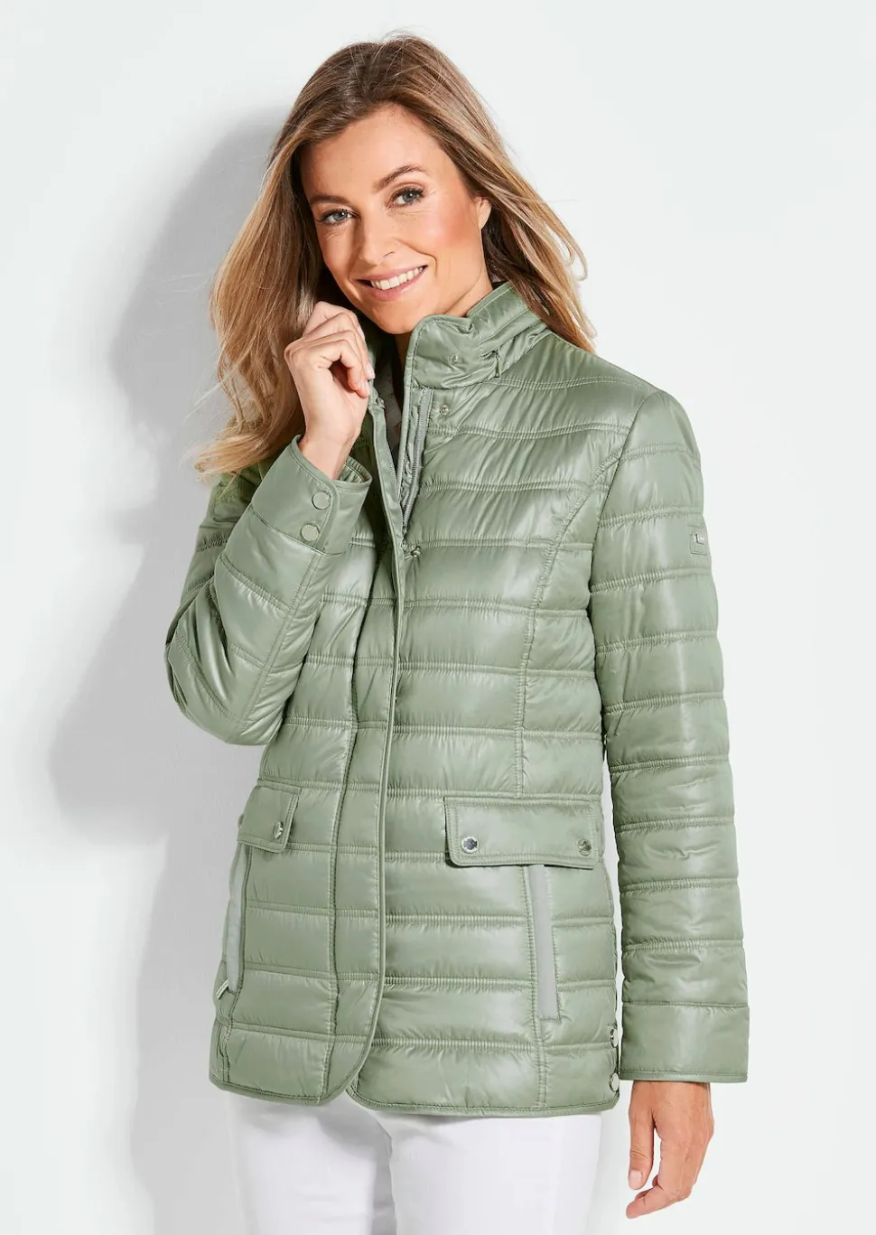 Leichte Steppjacke mit vielen Details