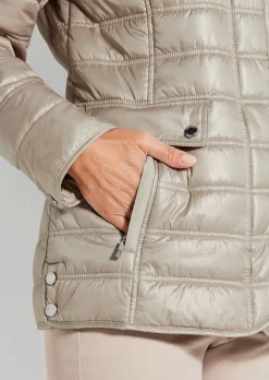Leichte Steppjacke mit vielen Details