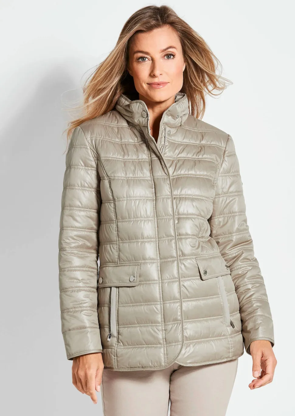 Leichte Steppjacke mit vielen Details