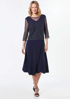 Mit Perlen besetztes Kleid