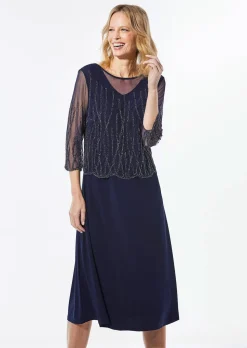 Mit Perlen besetztes Kleid