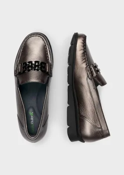 Mokassins im Metallic-Look