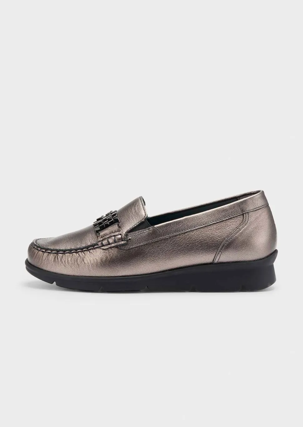 Mokassins im Metallic-Look