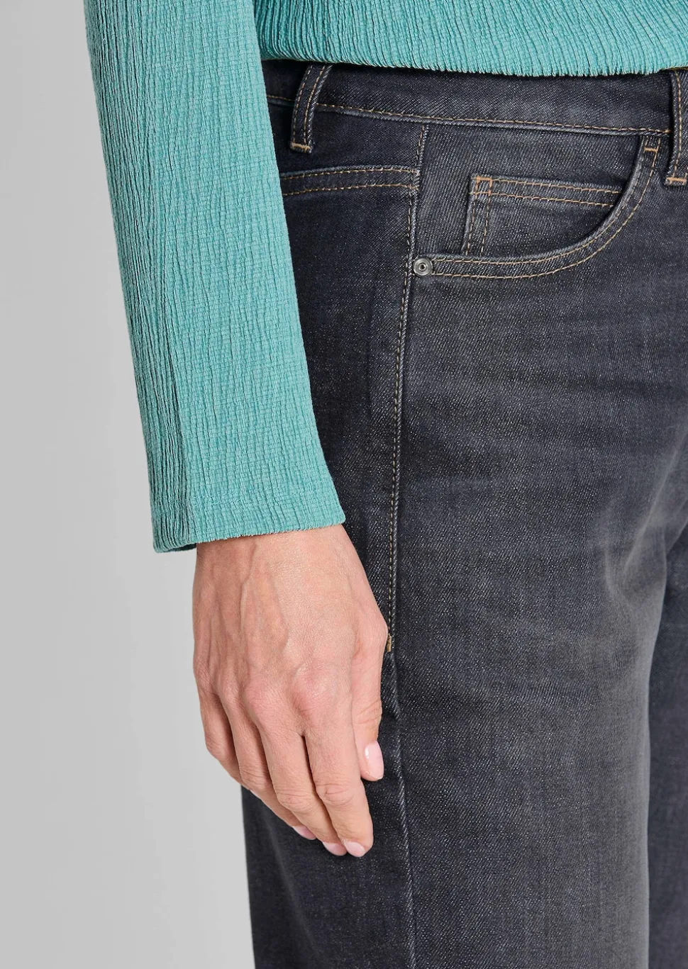 Mom Jeans SARA aus Baumwoll-Stretch