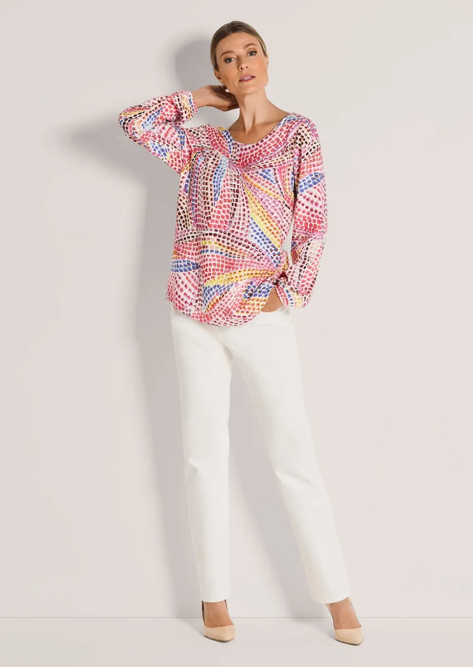 Multicolor-Bluse mit Tupfen