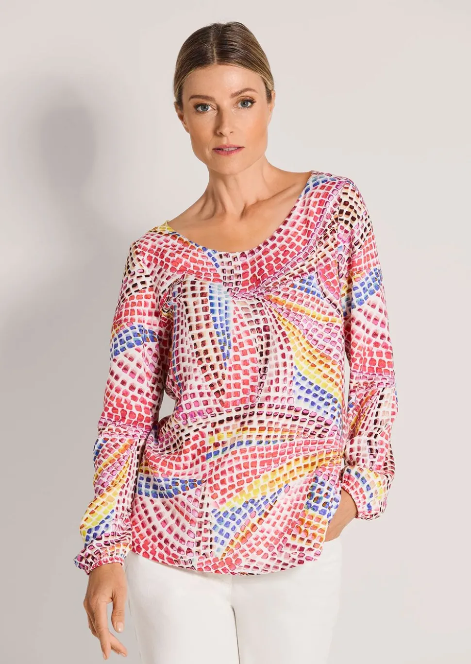 Multicolor-Bluse mit Tupfen