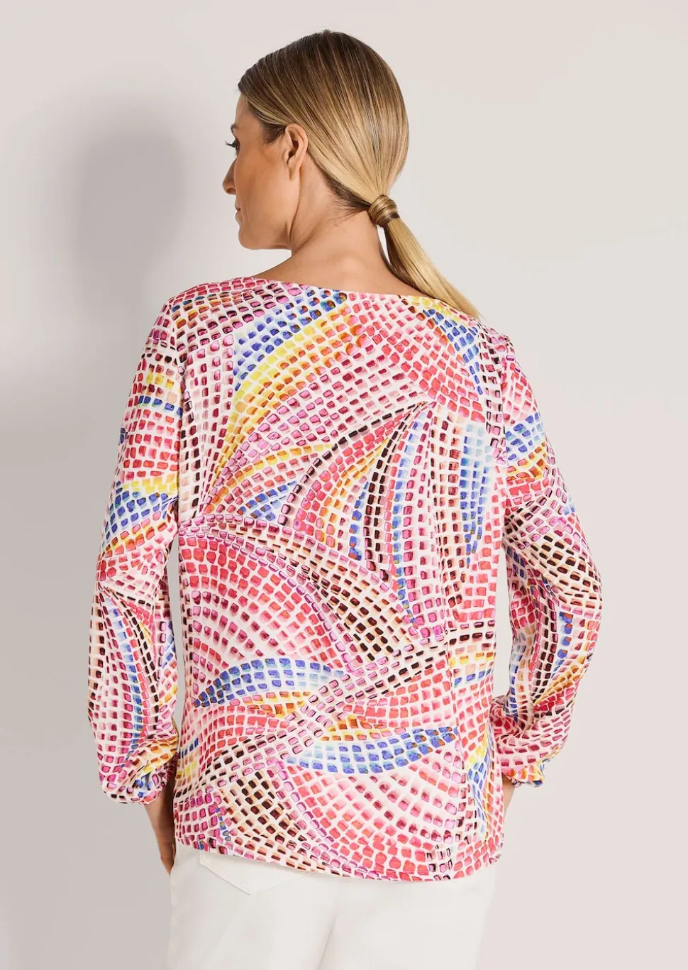 Multicolor-Bluse mit Tupfen