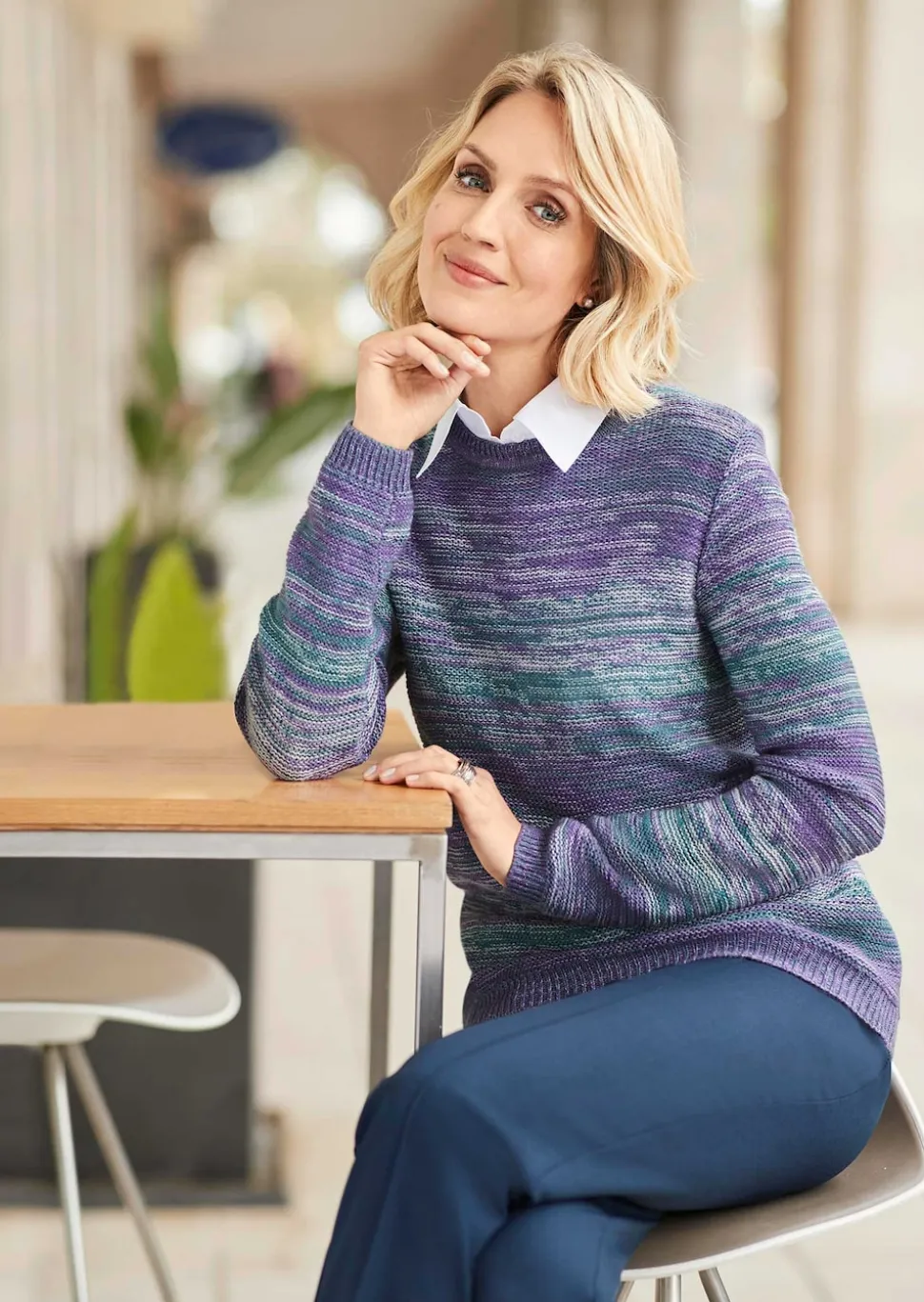 Multicolor-Pullover mit erfrischendem Farbverlauf
