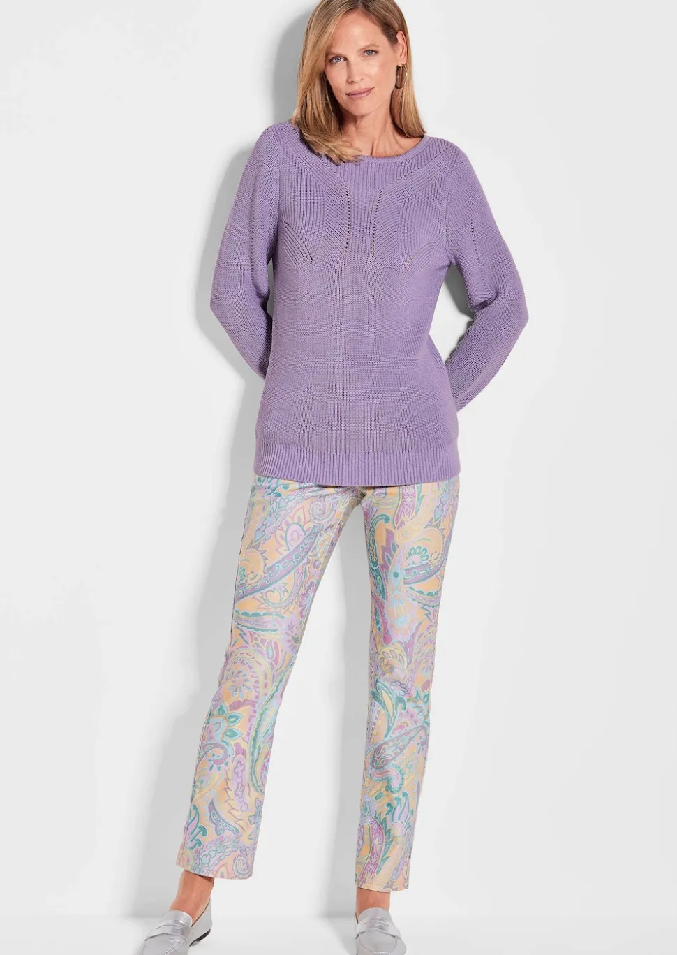 Pullover mit Rippenstrickmuster