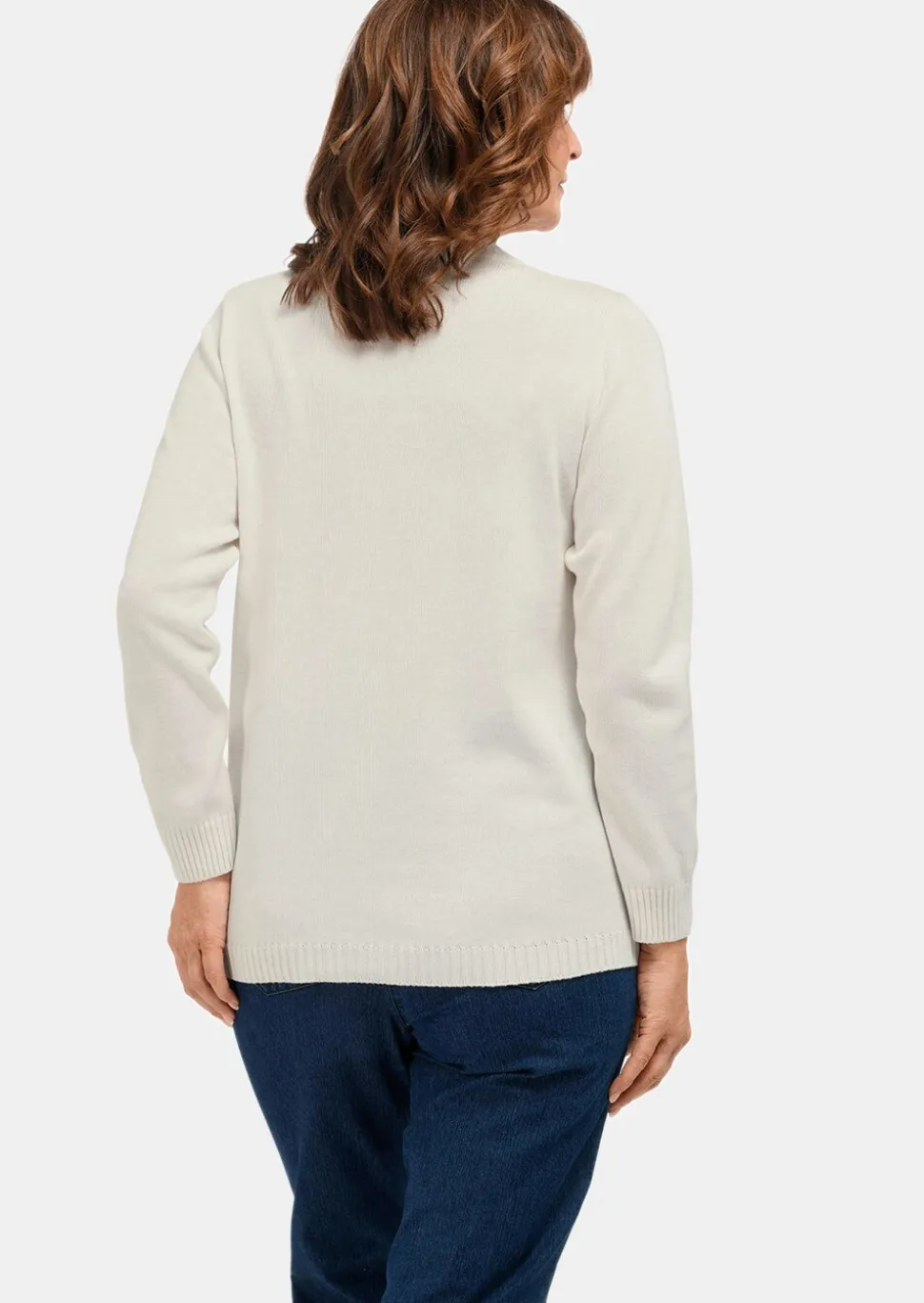 Pullover mit streckendem Zopfmuster