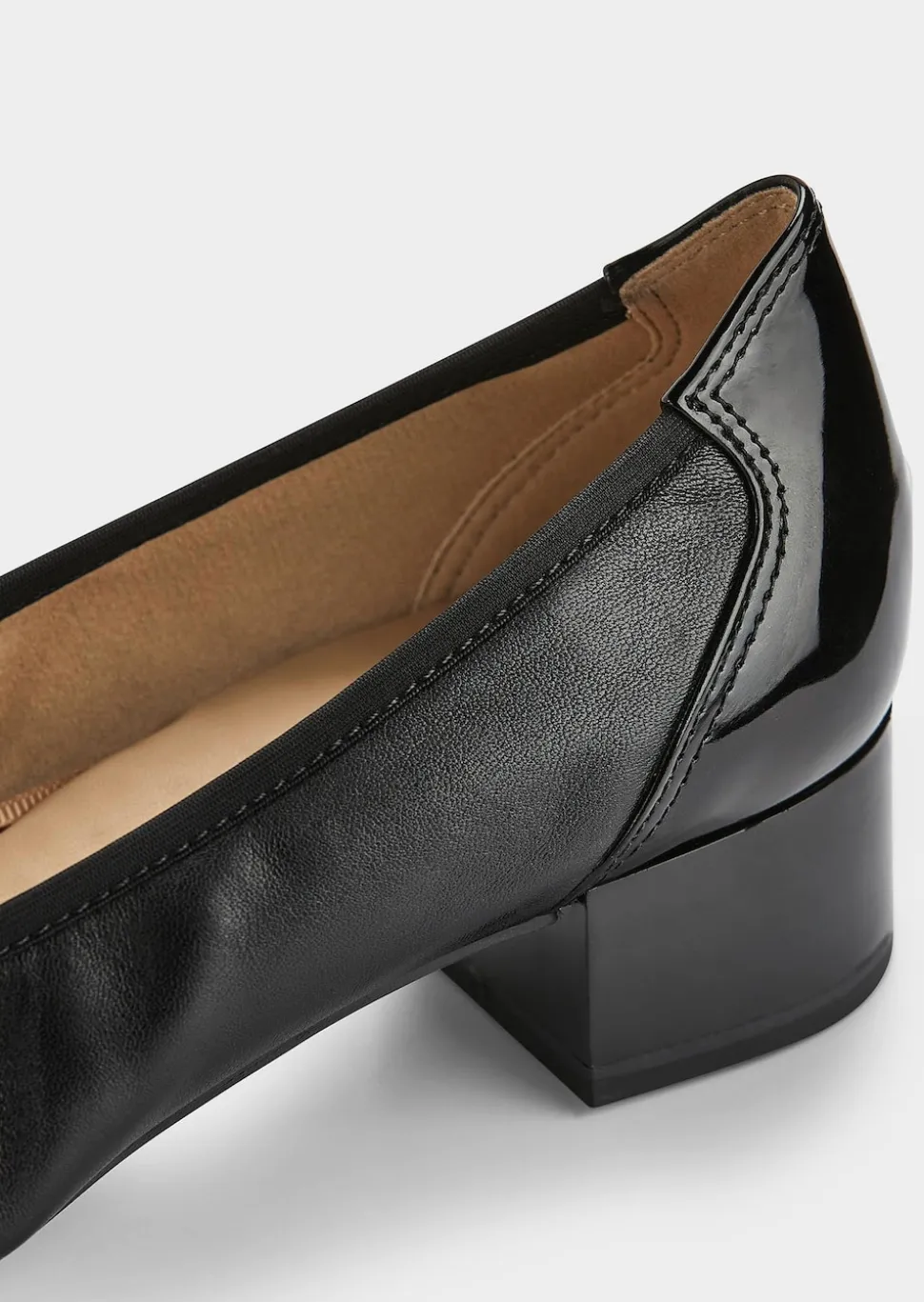 Pumps in klassischem Look
