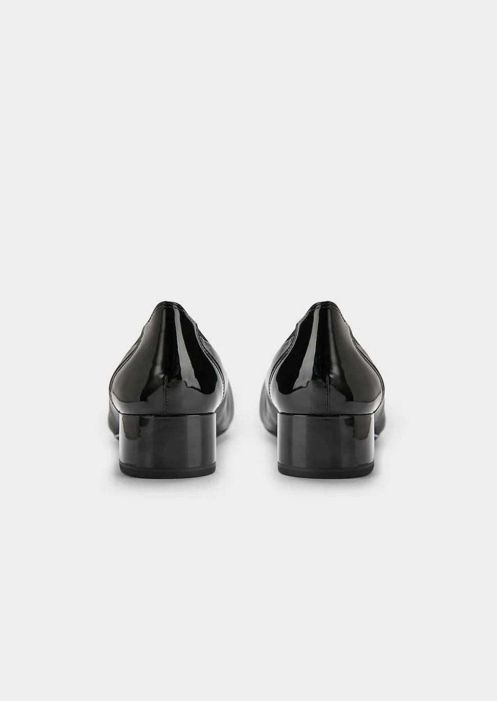 Pumps in klassischem Look