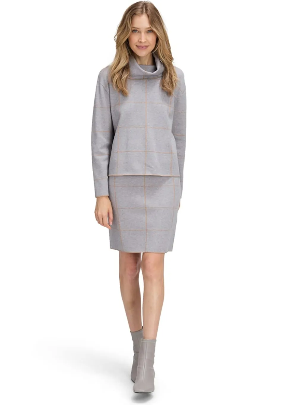 Rollkragenpullover mit Karomuster