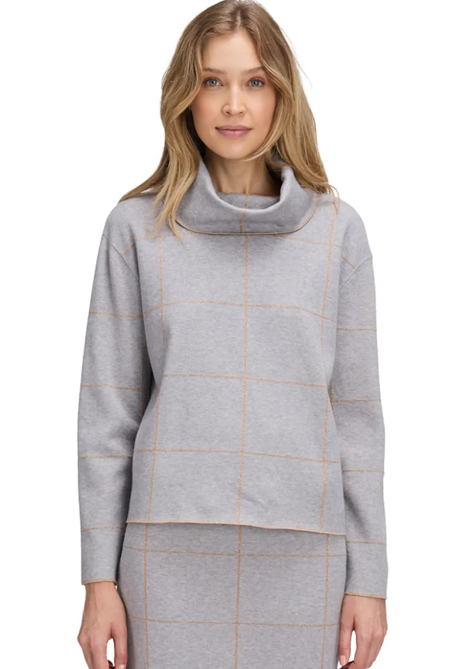Rollkragenpullover mit Karomuster