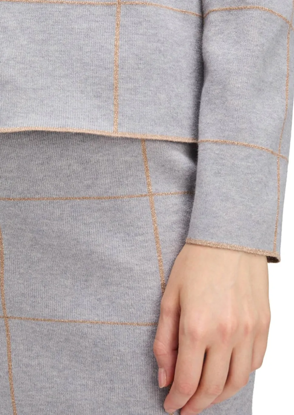 Rollkragenpullover mit Karomuster