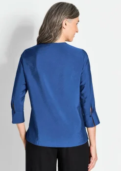 Rundhalsbluse aus strukturiertem Viskosemix