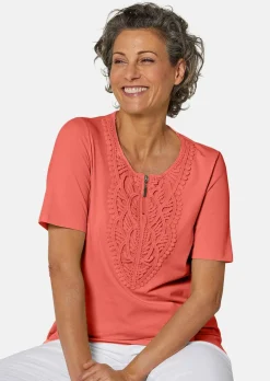 Rundhalsshirt mit Häkelspitze