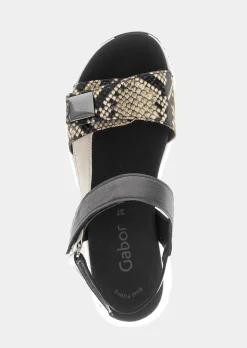 Sandalen im Reptilien-Look mit Metallic-Glanz