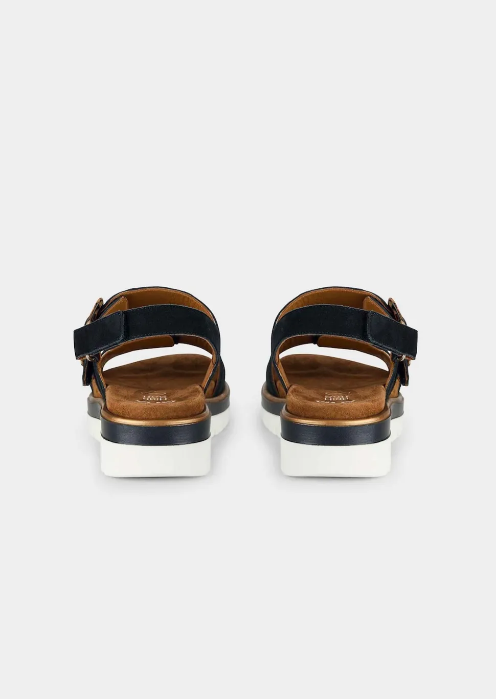 Sandalen mit dekorativer Zierschließe