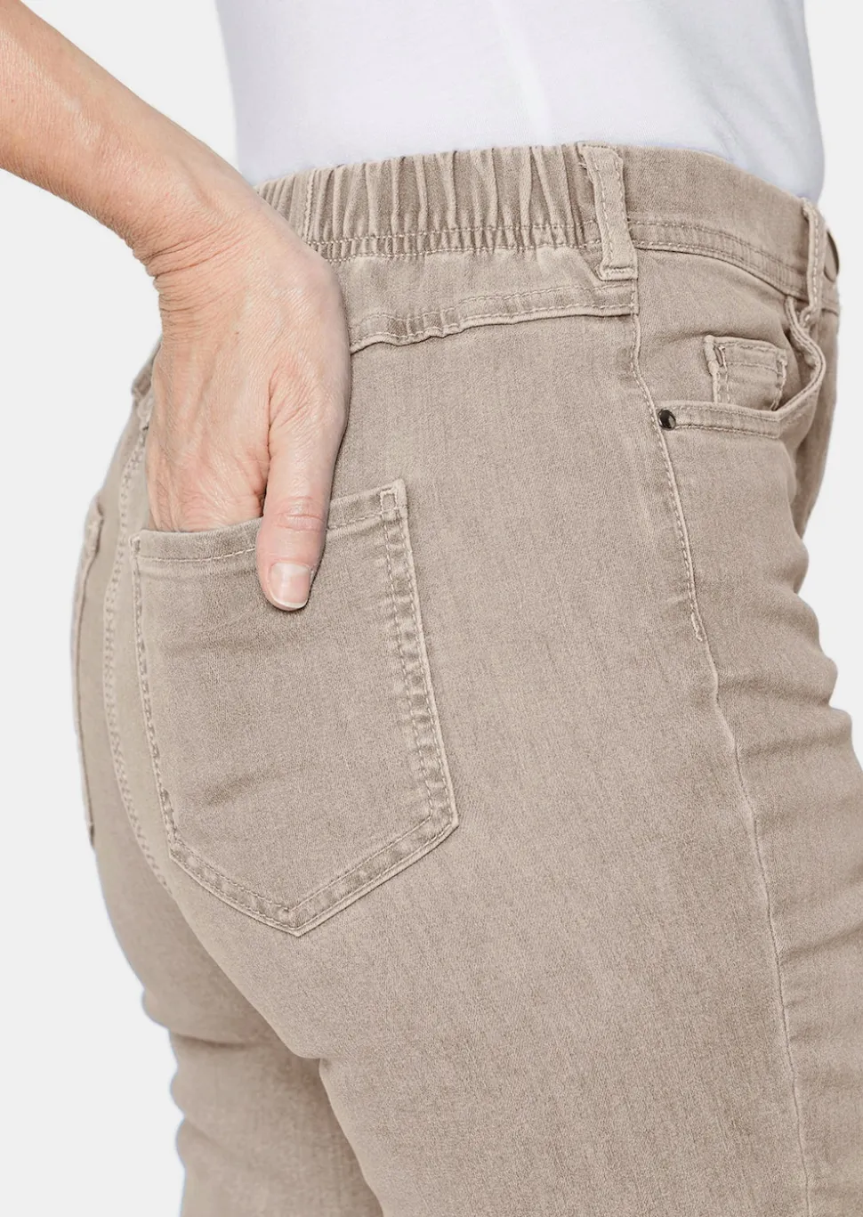 Schmale High-Stretch-Jeans LOUISA