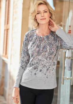 Schönes Druckshirt mit aufwendigem Ausschnitt