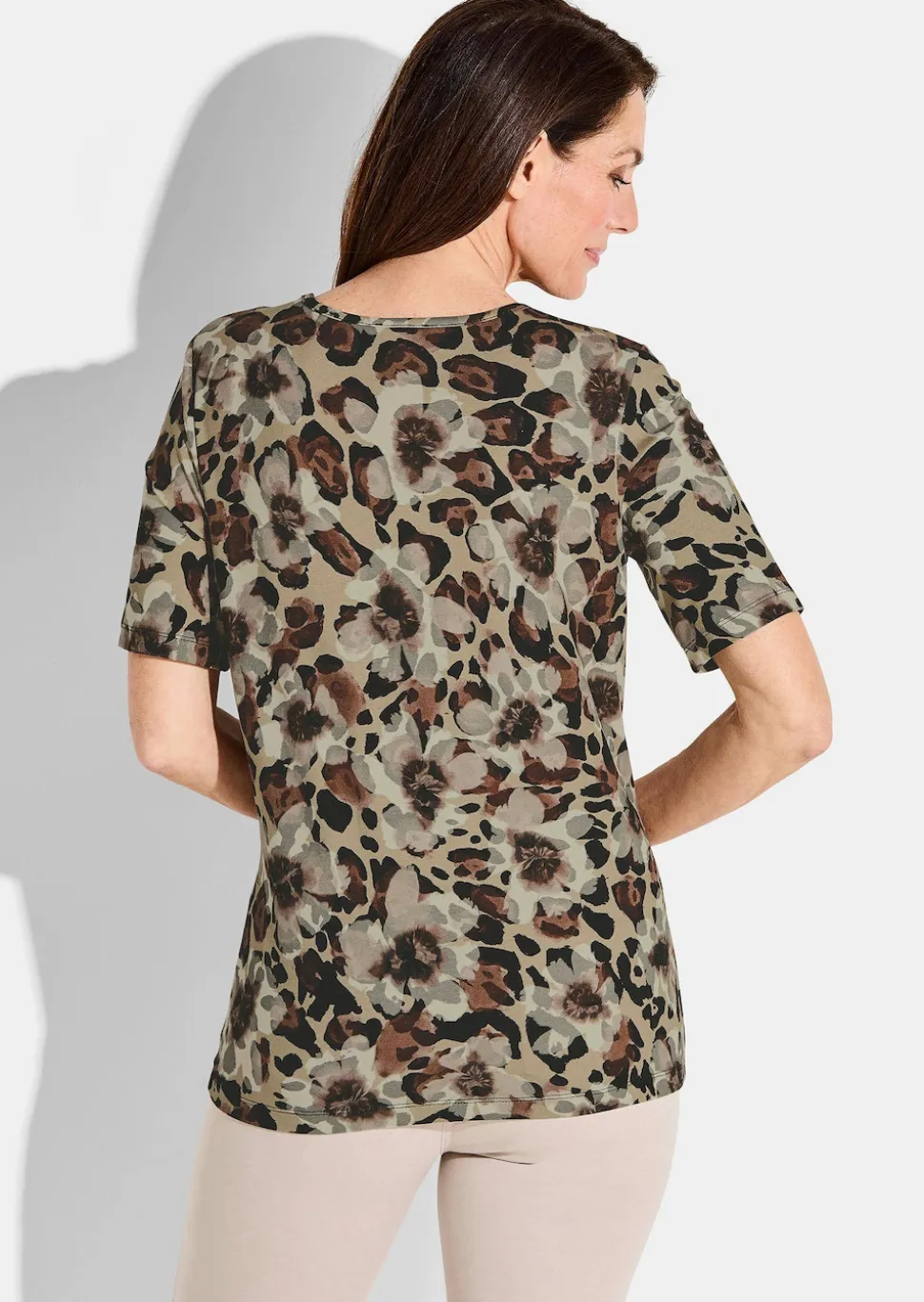 Shirt mit Blumen und Leomuster