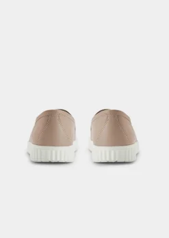 Slipper aus weichem Leder