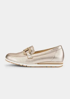 Slipper in schimmerndem Leder