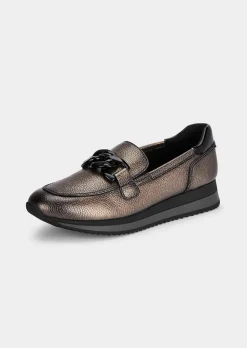 Slipper mit modischer Verzierung