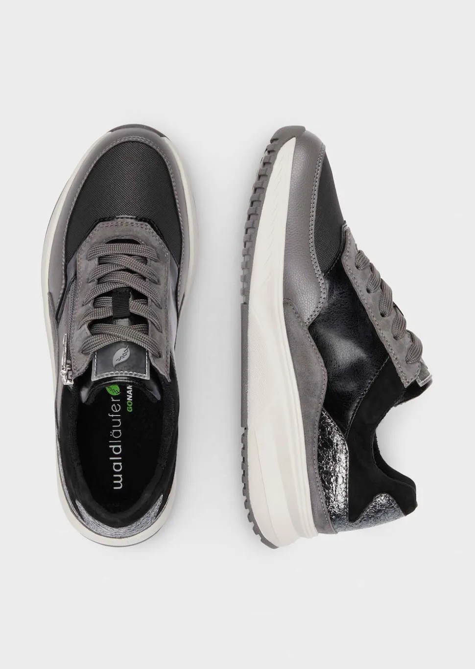 Sneaker aus Glatt- und Wildleder
