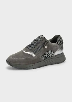 Sneaker aus Wildleder