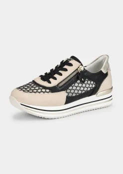 Sneaker mit atmungsaktivem Innenfutter