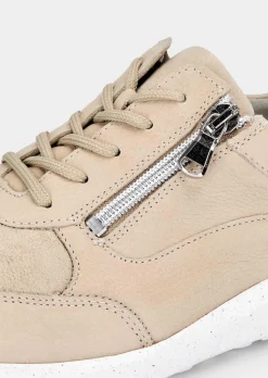 Sneaker mit federnder Luftpolstersohle