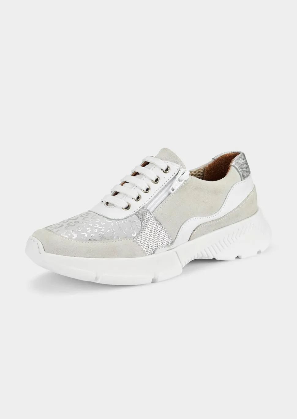 Sneaker mit Glanzdetails