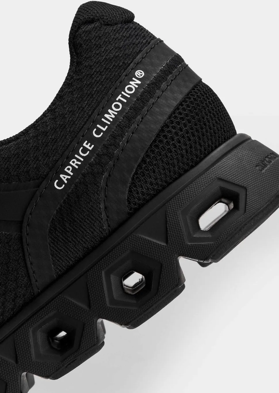 Sneaker mit herausnehmbarem Fußbett