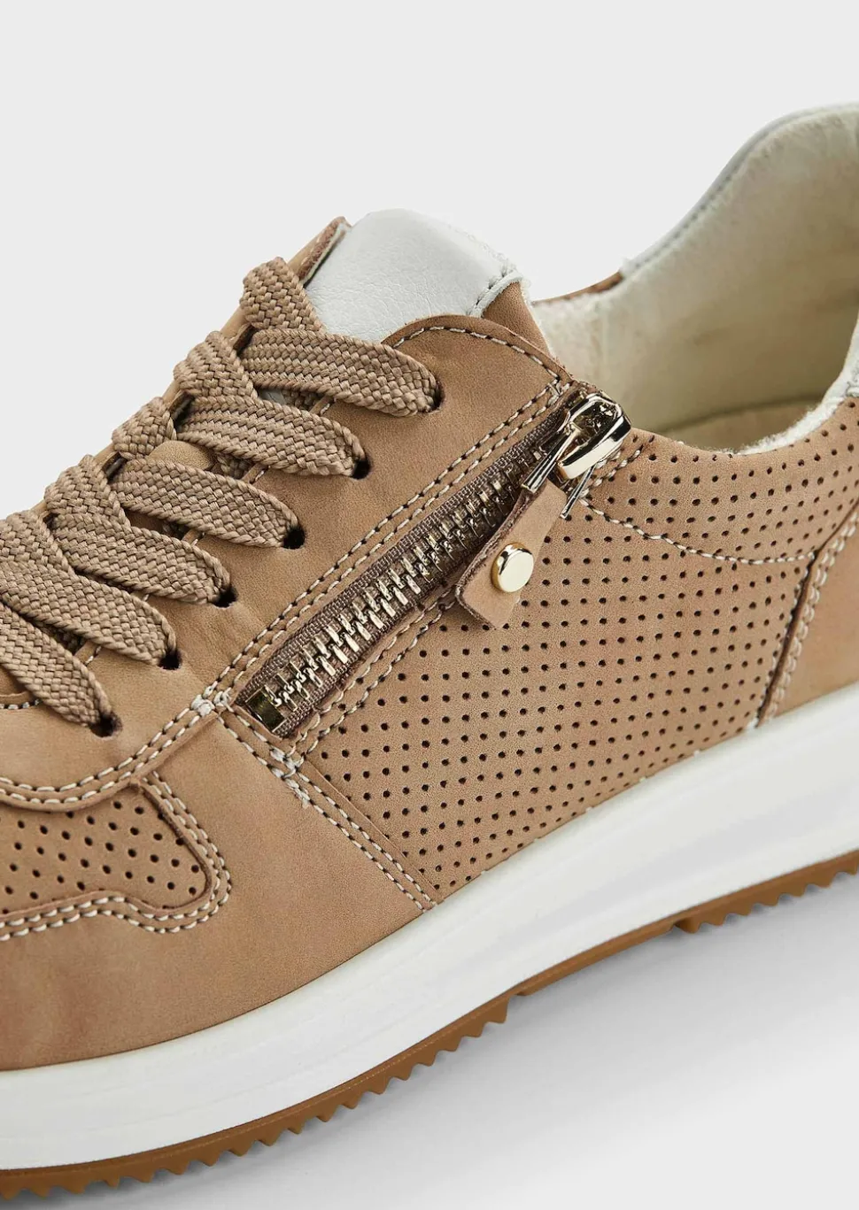 Sneaker mit komfortablem Reißverschluss