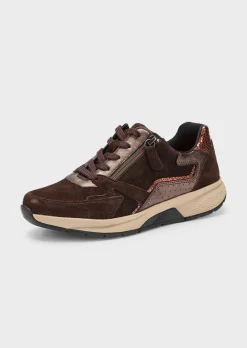 Sneaker mit Mesh-Futter