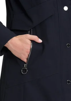 Softshell-Outdoorjacke mit abnehmbarer Kapuze