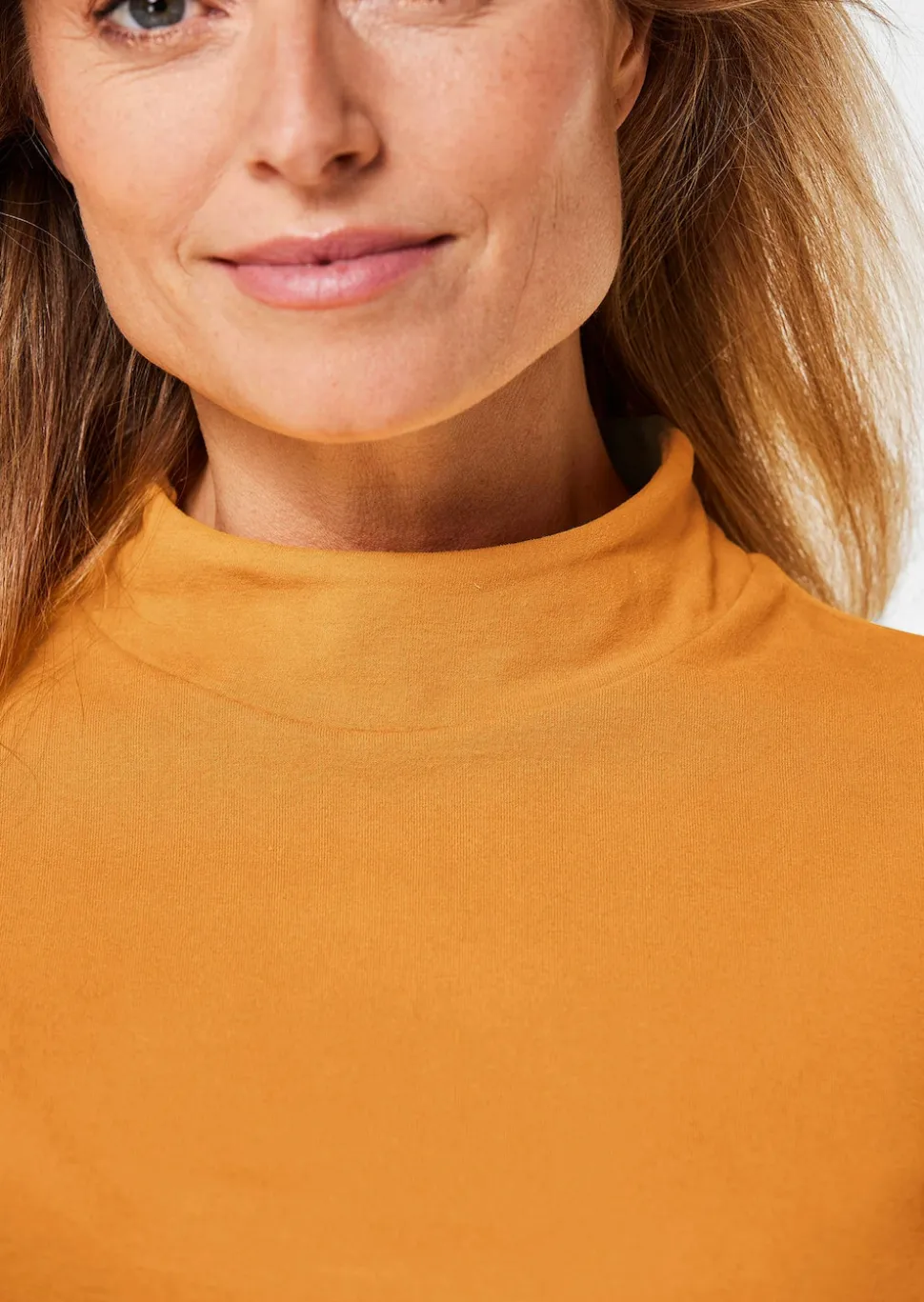 Stehkragenshirt mit Langarm